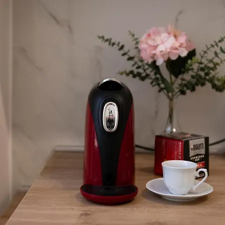 - Bredi Lägenhet Rom